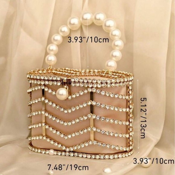 NWT βοΈπβοΈ House of Harlow 1960 Gorgeous Crystal & Pearl Mini Crossbody Bag - Picture 10 of 11